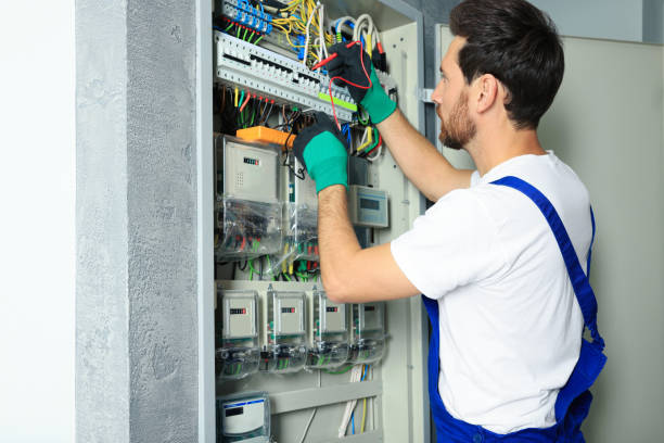 Best Licensed Electrician  in West End Cobb Town, AL